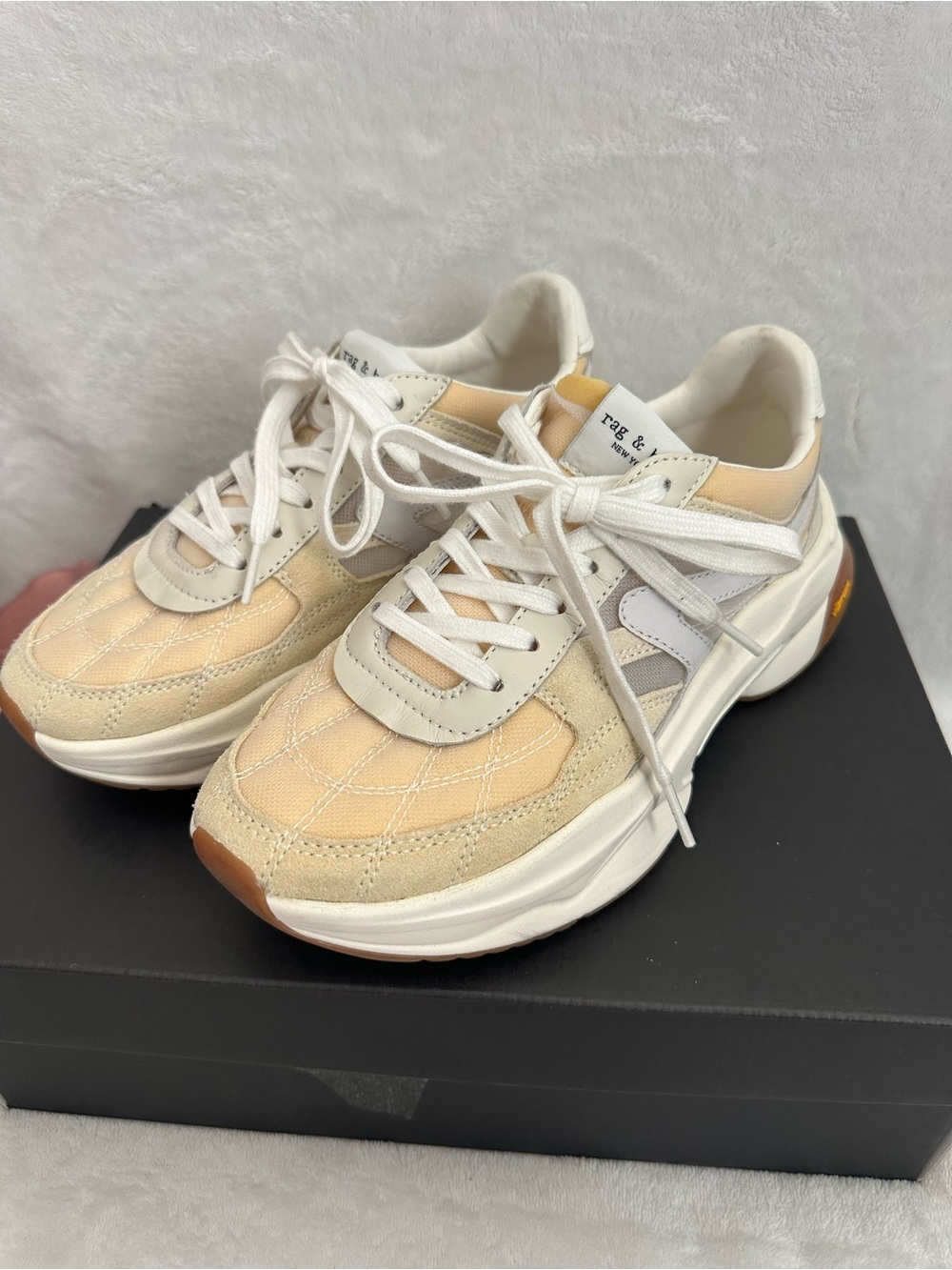 Rag & Bone Beige Quilted Training Sneakers Legacy Runner 37 7